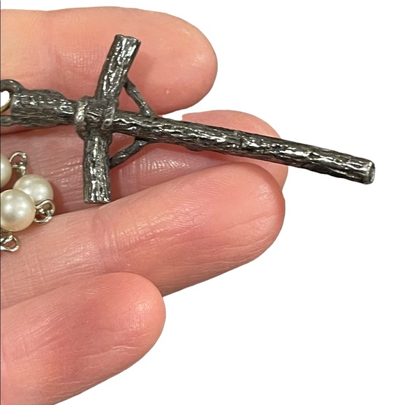 Vintage faux pearl rosary Italy silver finish Catholic religious Crucifix - Picture 9 of 9